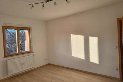 Zimmer in einer 2er WG an Frau zu vergeben - Weiden in der Oberpfalz