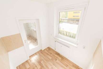 Wohnung zum Mieten in Chemnitz 276,42 € 46.07 m²