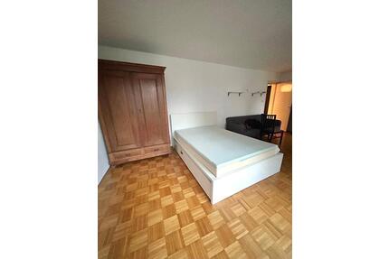 25qm WG Zimmer mit Balkon in 2er WG in München Schwabing