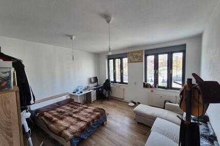 Großes, helles Zimmer mit schöner Aussicht zur Zwischenmiete - Jena