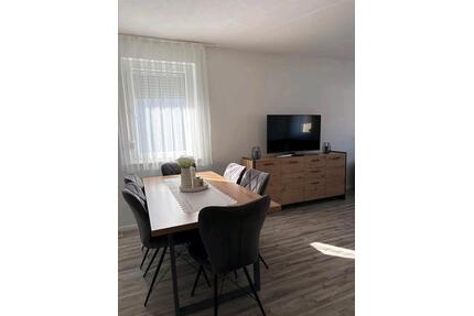 4 Zimmer Wohnung mit Terrasse - 880,00&nbsp;EUR Kaltmiete, ca.&nbsp; 90,00&nbsp;m&sup2; in Haßmersheim (PLZ: 74855)