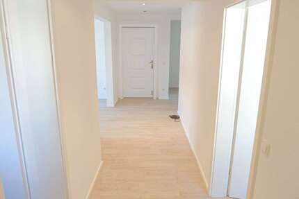 Wohnung zum Mieten in Frankfurt am Main 1.200,00 € 65 m²