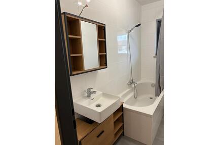 3 Zimmer Wohnung, frisch saniert, direkt an der Stadtgalerie - Schweinfurt Gartenstadt