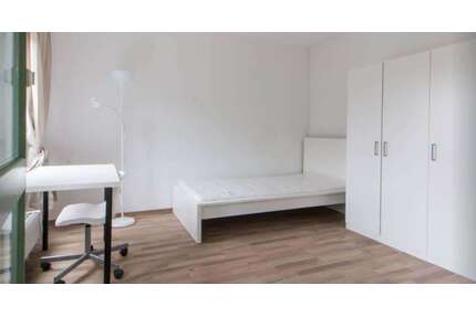 WG-Zimmer in Berlin 720,00 € 11 m²