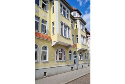 2-Zimmer-Wohnung mit Balkon ins Grüne saniertes Bad - Magdeburg Neue Neustadt