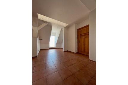 2,5 Zimmer Dachgeschoss-Wohnung im Zentrum von Fürstenwalde - Fürstenwalde (Spree)