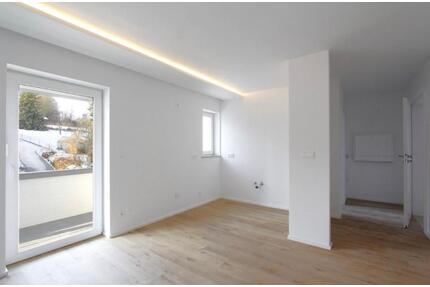 Helle 2-Zimmer Wohnung mit Balkon im 1. OG in Bad Abbach