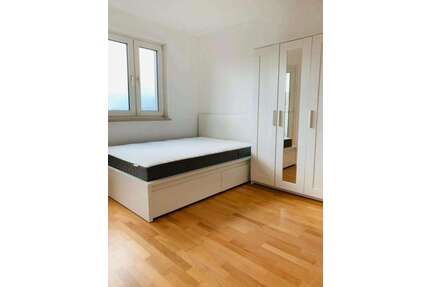 WG-Zimmer in München 890,00 € 17 m²