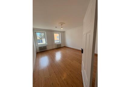 Helle 2-Zimmer Wohnung mit Küche im EG - Luckenwalde