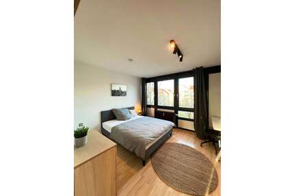 WG-Zimmer in Neubiberg 850,00 € 15 m²