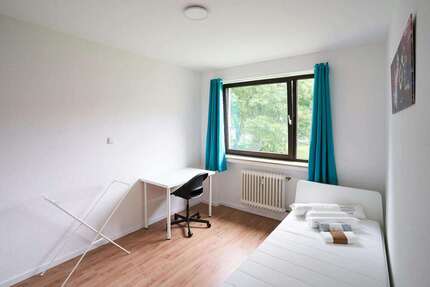 WG-Zimmer in Düsseldorf 619,00 € 10 m²
