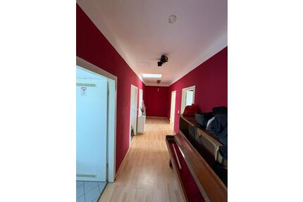 Helle Dachgeschosswohnung zur befristeten Untermiete - Berlin Neukölln