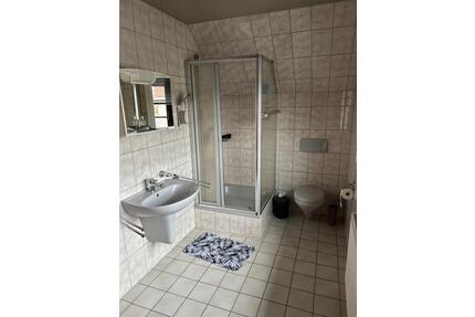 Zimmer zu vermieten - 600,00&nbsp;EUR Kaltmiete, ca.&nbsp; 50,00&nbsp;m&sup2; in Lindlar (PLZ: 51789)