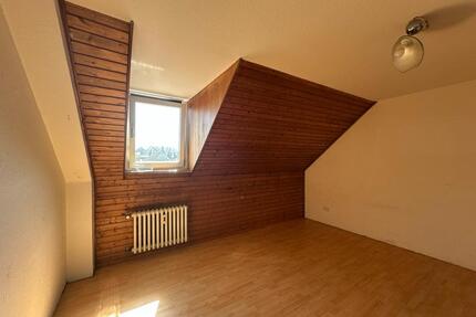 2,5 Zimmer Dachgeschoss Wohnung mit Küche in Krefeld