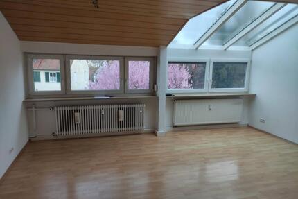 Helle DG Wohnung 3 Zimmer mit EBK in Weilimdorf - Stuttgart Stuttgart-West