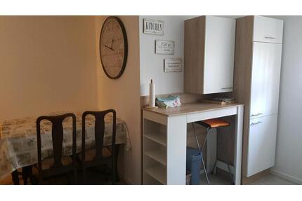 WG Wohnung für Finanzschüller - 400,00&nbsp;EUR Kaltmiete, ca.&nbsp; 86,00&nbsp;m&sup2; in Edenkoben (PLZ: 67480)