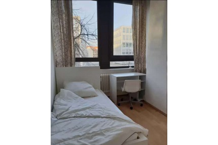 WG-Zimmer in Berlin 680,00 € 11 m²