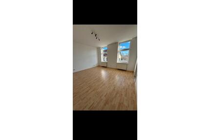 Top- Sanierte 2,5 Zimmer Wohnung im Herzen von Enger