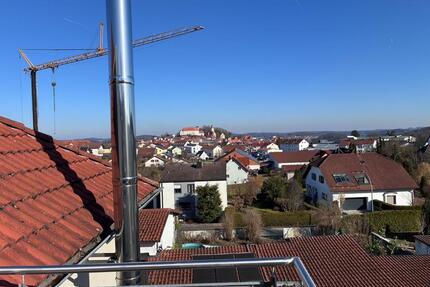 Vermiete Dachgeschosswohnung in Parsberg 4 Zimmer Küche Bad - Regensburg Brandlberg