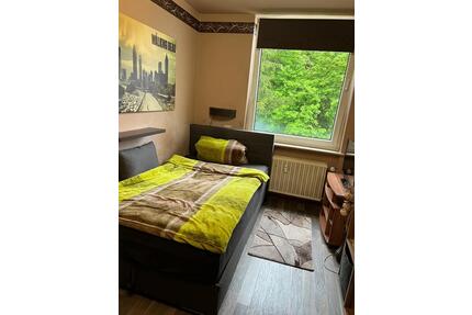 AB 01.02.2026! Schönes, helles Zimmer in Großhadern an WE-Heimfah - München Sendling-Westpark