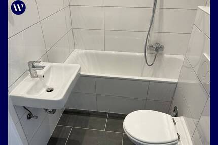Neues Bad° Neuer Boden° Neues Wohngefühl° 2 Zimmer mit Balkon + separate Küche, guter Schnitt - Düsseldorf Derendorf