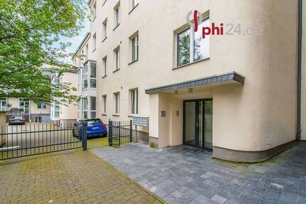 PHI AACHEN - WG-geeignet! Schicke Erdgeschoss-Wohnetage mit Einbauküche in Aachen-Zentrum!