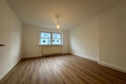 2 Zimmer WG mit Balkon & EBK in Uni-Nähe - Velbert Pöthen