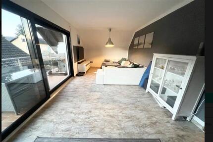 Zu Vermieten 2-Zimmer Dachgeschosswohnung in Schaafheim-Mosbach