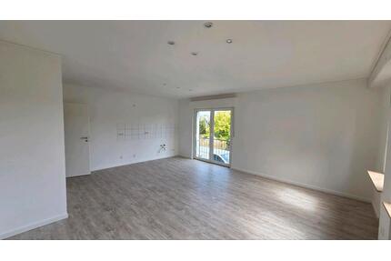 Renoviert 3 Zimmer Wohnung - 1.650,00&nbsp;EUR Kaltmiete, ca.&nbsp; 110,00&nbsp;m&sup2; in Bergisch Gladbach (PLZ: 51469) Gronau