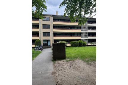 Möbilierte 2 Zimmer Wohnung mit Balkon ab sofort frei ! - Krefeld Benrad