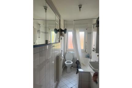 Ein zimmer fur 2 Woche - 200,00&nbsp;EUR Kaltmiete, ca.&nbsp; 13,00&nbsp;m&sup2; in Freiburg im Breisgau (PLZ: 79104) Herdern