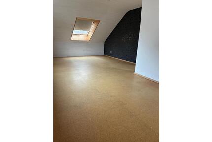 2 Zimmer Dachgeschosswohnung an Studenten - Schwäbisch Gmünd Bargau