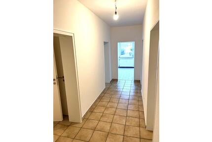 Helle 4 Zimmer EG Wohnung in Waldhausen, renoviert & mit Balkon - Mönchengladbach Nord