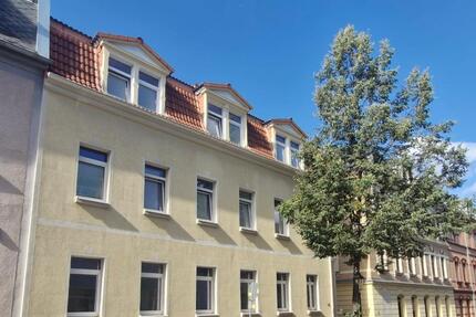 2 Zimmer Dachgeschoss Wohnung zu vermieten! *Video* - Wilkau-Haßlau