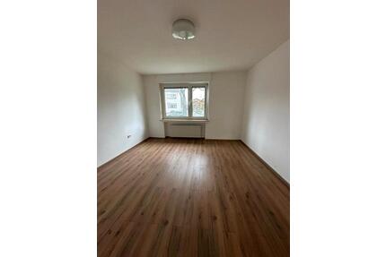 Große 2 Zimmer Wohnung in Köln Sürth