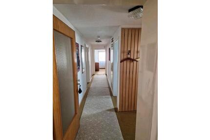 Helle 4-Zimmer Dachgeschosswohnung mit großem Balkon - Villingen-Schwenningen