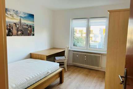 WG-Zimmer in Eschborn 710,00 € 12 m²