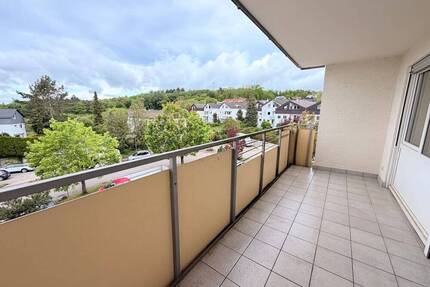 Gepflegte 2 Zimmer Mietwohnung (2.OG) in Leonberg- Warmbronn