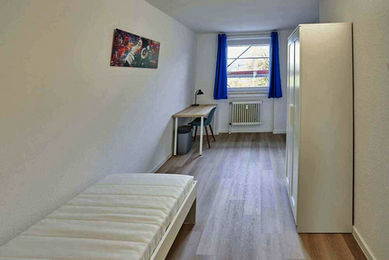 WG-Zimmer in Düsseldorf 619,00 € 11 m²