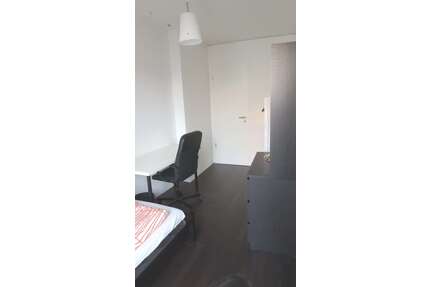 WG-Zimmer in Berlin 610,00 € 10 m²