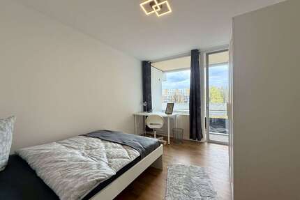 WG-Zimmer in München 700,00 € 15 m²