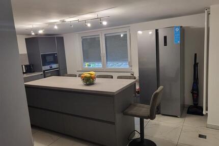 3 Zimmer Wohnung zu Vermieten - 1.200,00&nbsp;EUR Kaltmiete, ca.&nbsp; 100,00&nbsp;m&sup2; in Lauffen am Neckar (PLZ: 74348)