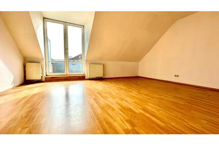 Schöne 2 Zimmer DG Wohnung mit SW-Dachterrasse - Bad Schwartau