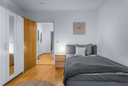 WG-Zimmer in München 990,00 € 15 m²