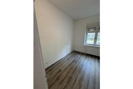 Sehr schöne komplett sanierte 3 Zimmer Wohnung in Duisburg zu vermieten