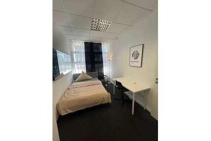 WG-Zimmer in Ottobrunn 750,00 € 14 m²