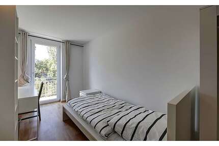 WG-Zimmer in Stuttgart 450,00 € 9 m²