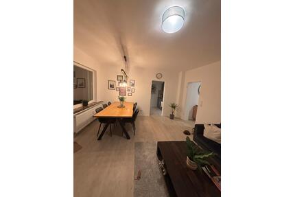 Souterrainwohnung - 2 - Zimmer Wohnung mit Terrasse - Lage