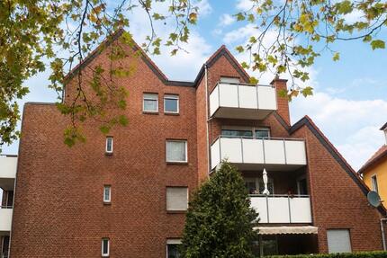 3 Zimmer Wohnung mit 2 Balkonen, Stellplatz, Keller - Osnabrück Gretesch