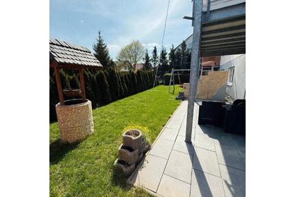 Sonnige 3,5 Zimmer Wohnung mit Gartenanteil - Neuhausen ob Eck